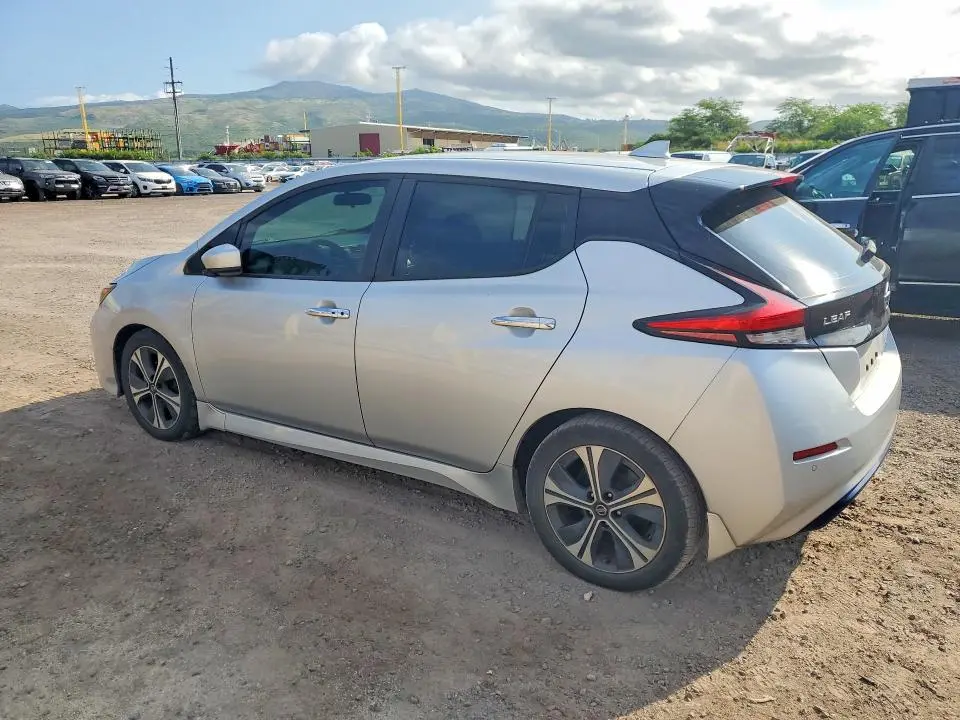 2021 NISSAN LEAF SV  