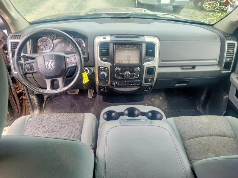 2015 RAM 1500 SLT  
