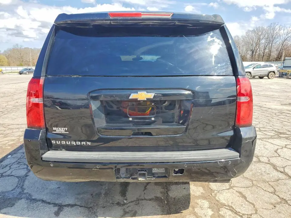 2017 CHEVROLET SUBURBAN C1500 LS  