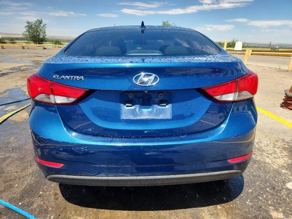 2015 HYUNDAI ELANTRA SE  