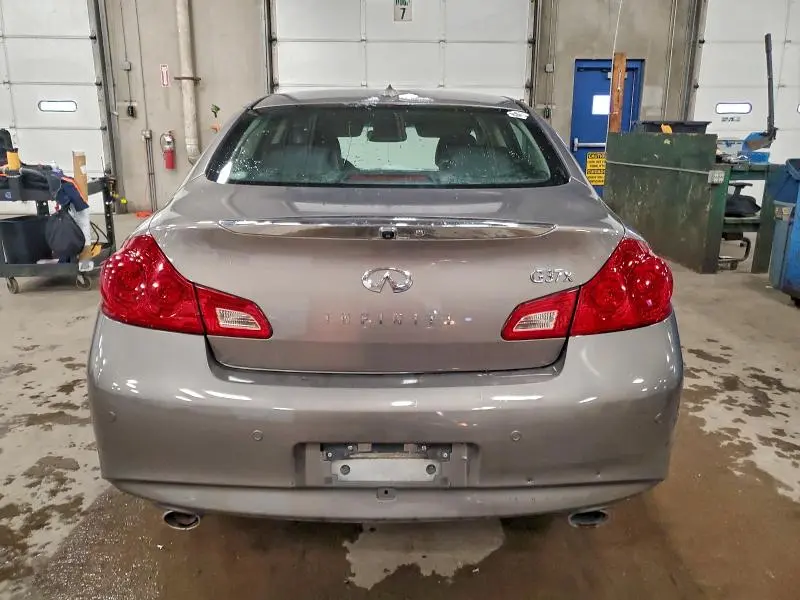 2011 INFINITI G37   