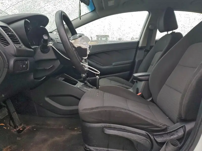 2015 KIA FORTE LX  