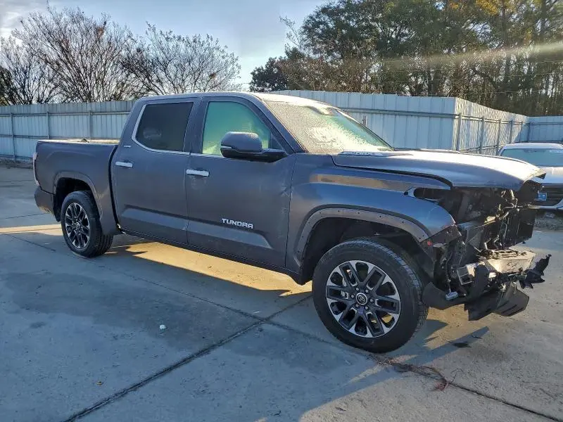 2024 TOYOTA TUNDRA CREWMAX LIMITED  