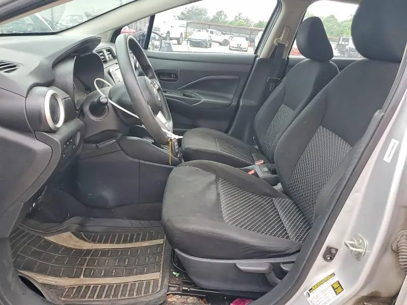 2021 NISSAN VERSA S  