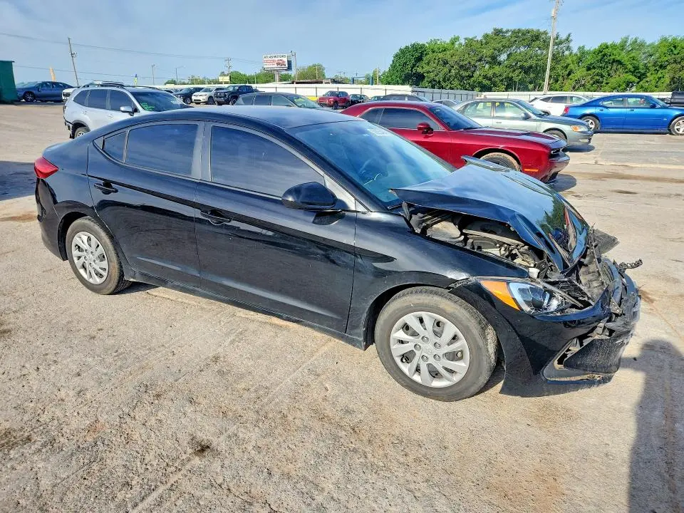 2017 HYUNDAI ELANTRA SE  