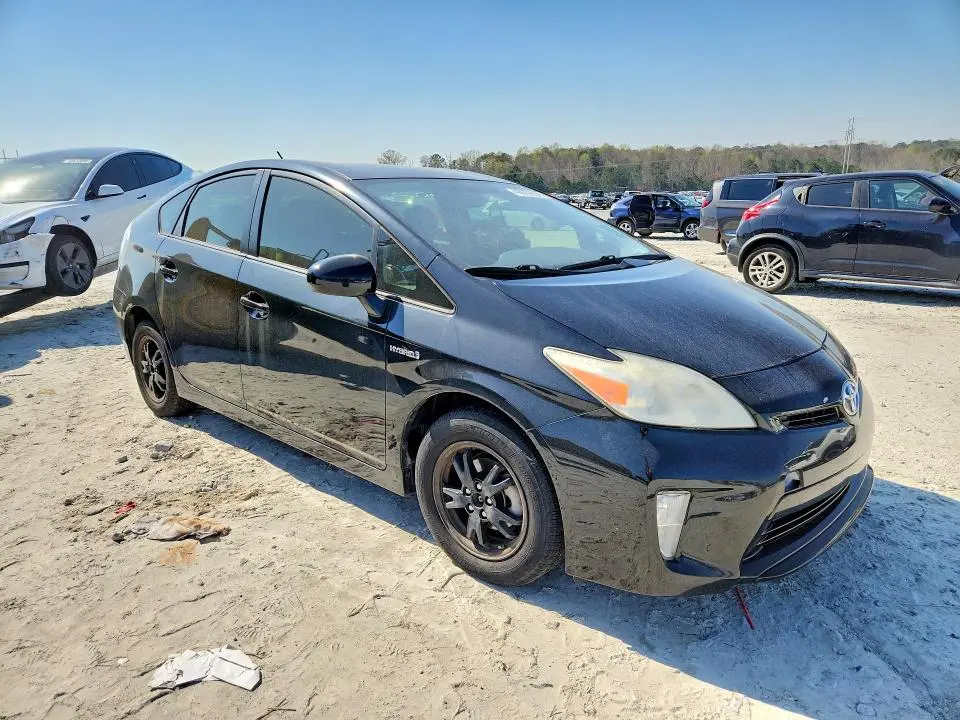 2013 TOYOTA PRIUS TWO  