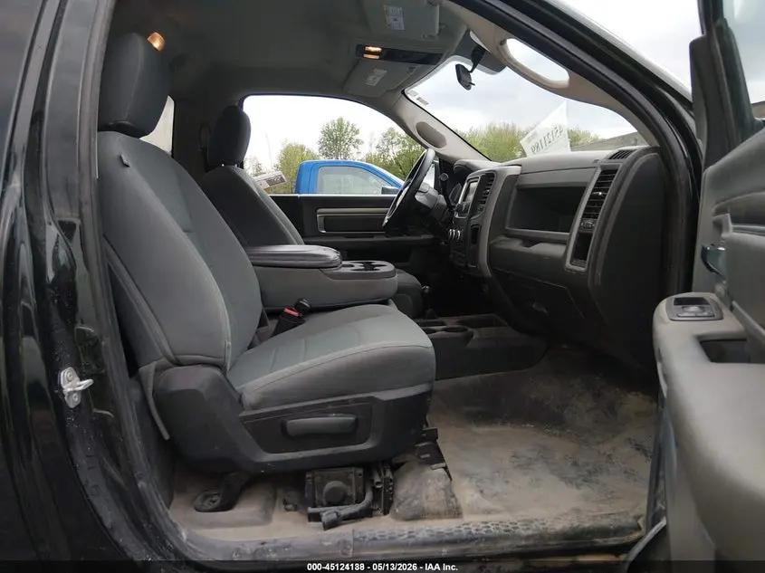 2018 RAM 2500 TRADESMAN  4X4 8' BOX