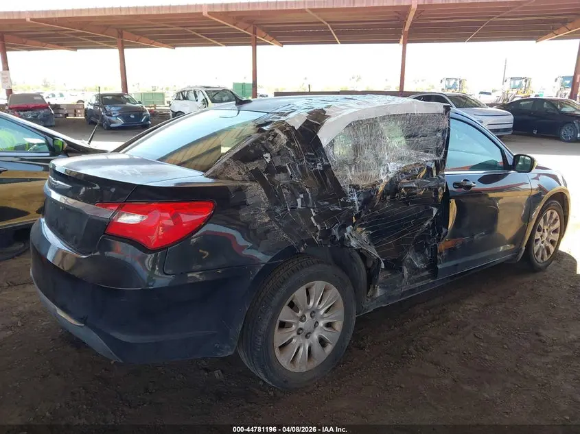 2012 CHRYSLER 200 LX