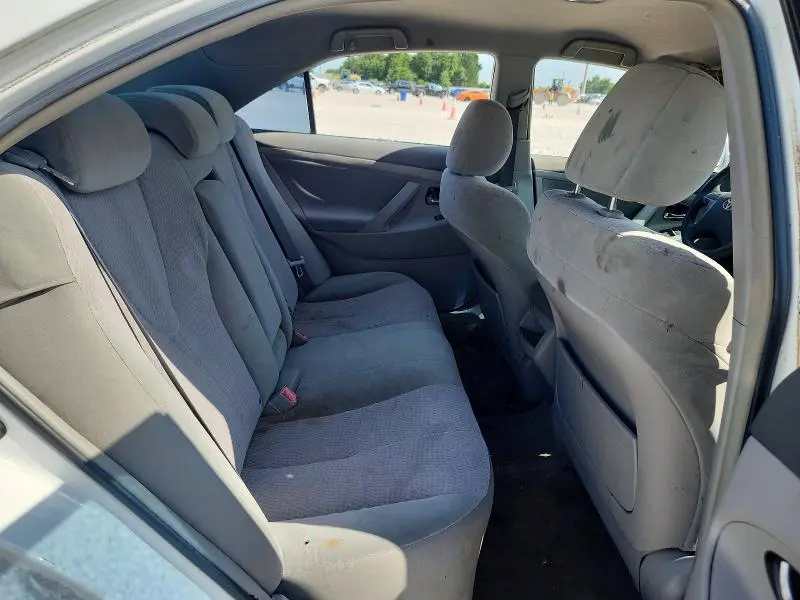 2010 TOYOTA CAMRY LE  