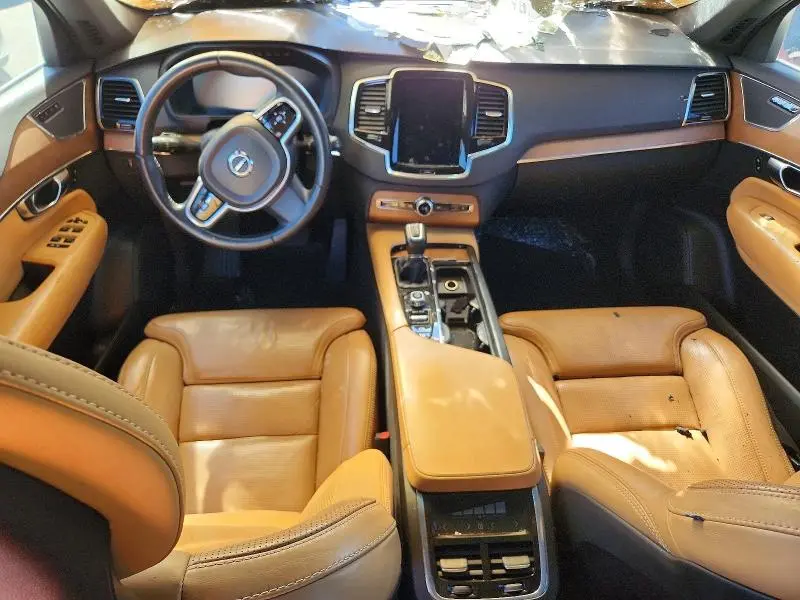 2018 VOLVO XC90 T6  