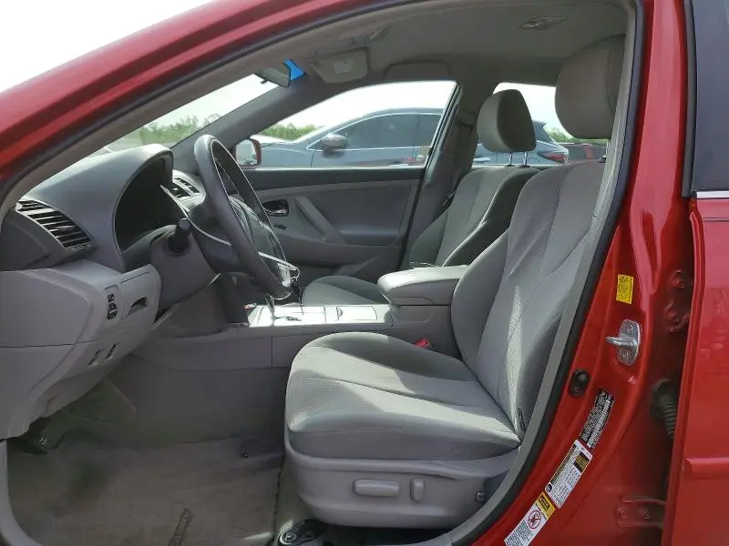 2011 TOYOTA CAMRY LE  