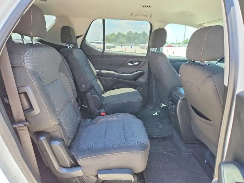 2021 CHEVROLET TRAVERSE LT  
