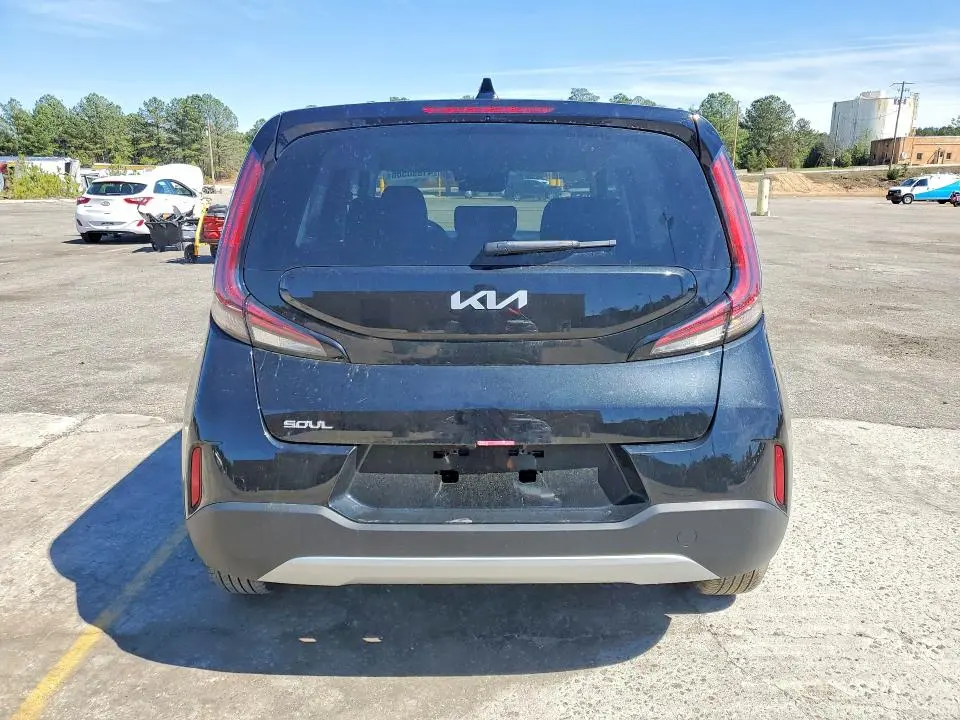 2025 KIA SOUL LX  