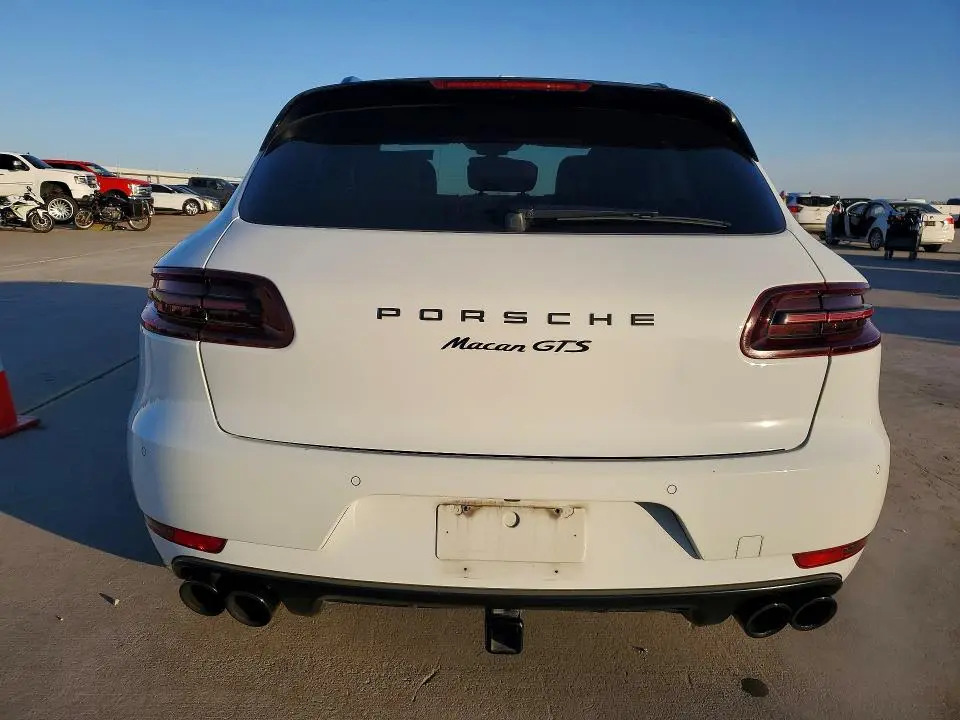 2017 PORSCHE MACAN GTS  
