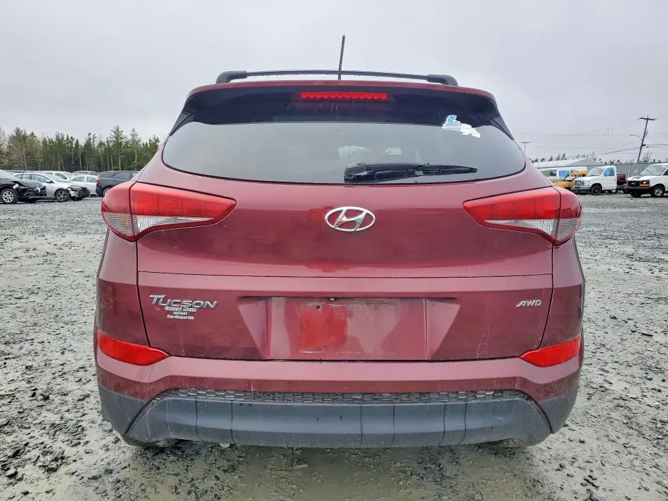 2017 HYUNDAI TUCSON SE  
