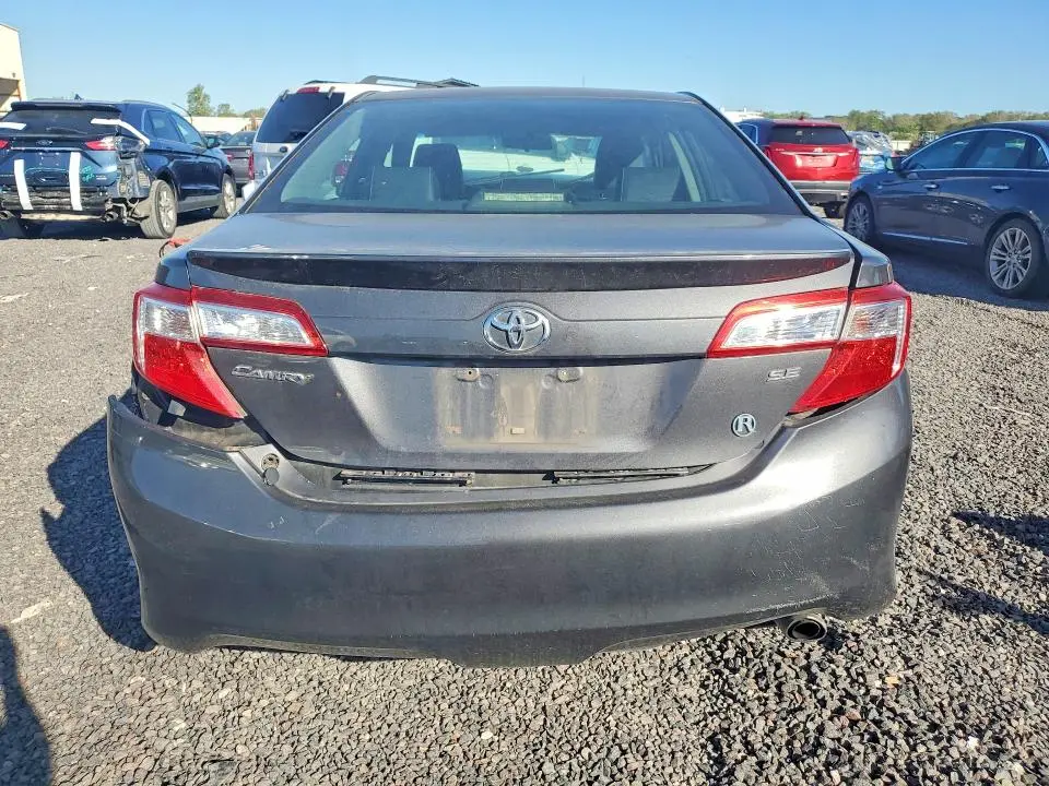 2012 TOYOTA CAMRY SE  
