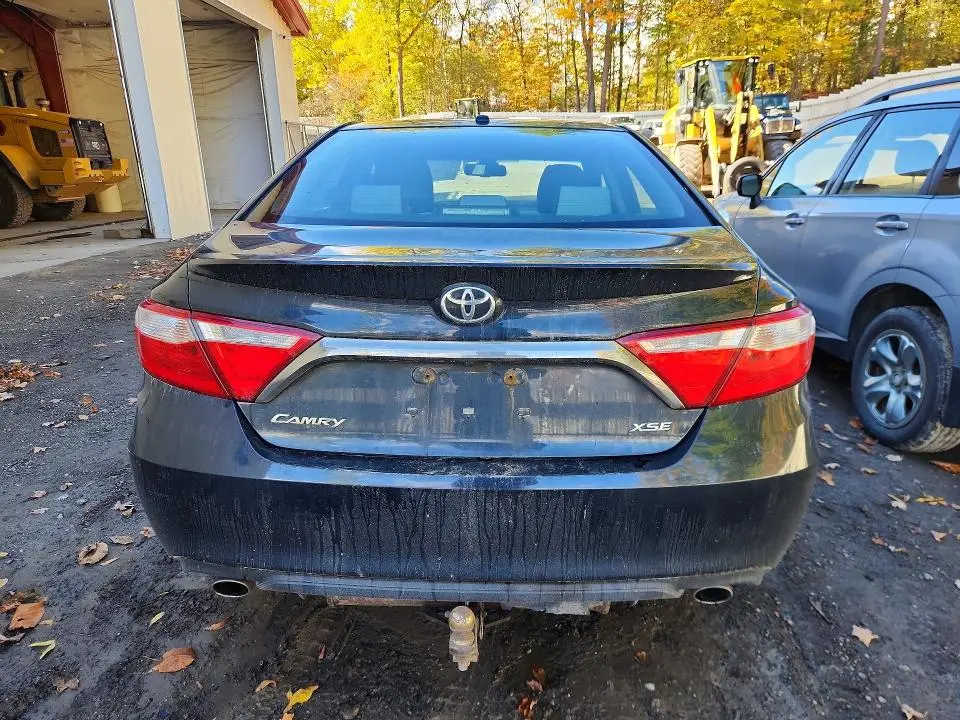 2015 TOYOTA CAMRY XSE V6  