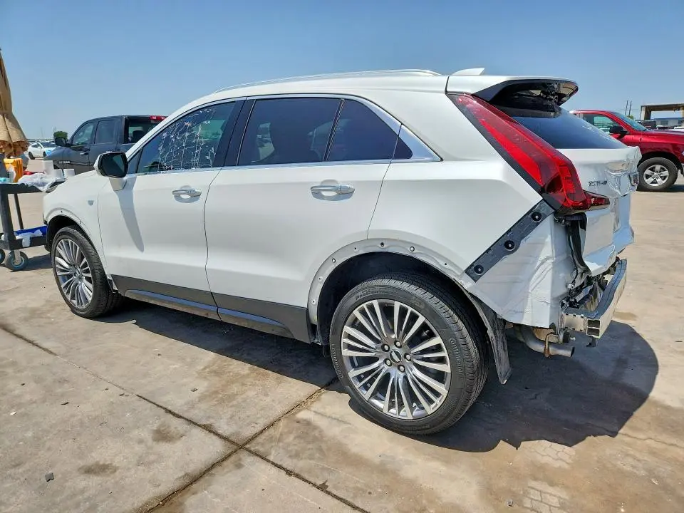 2024 CADILLAC XT4 PREMIUM LUXURY  