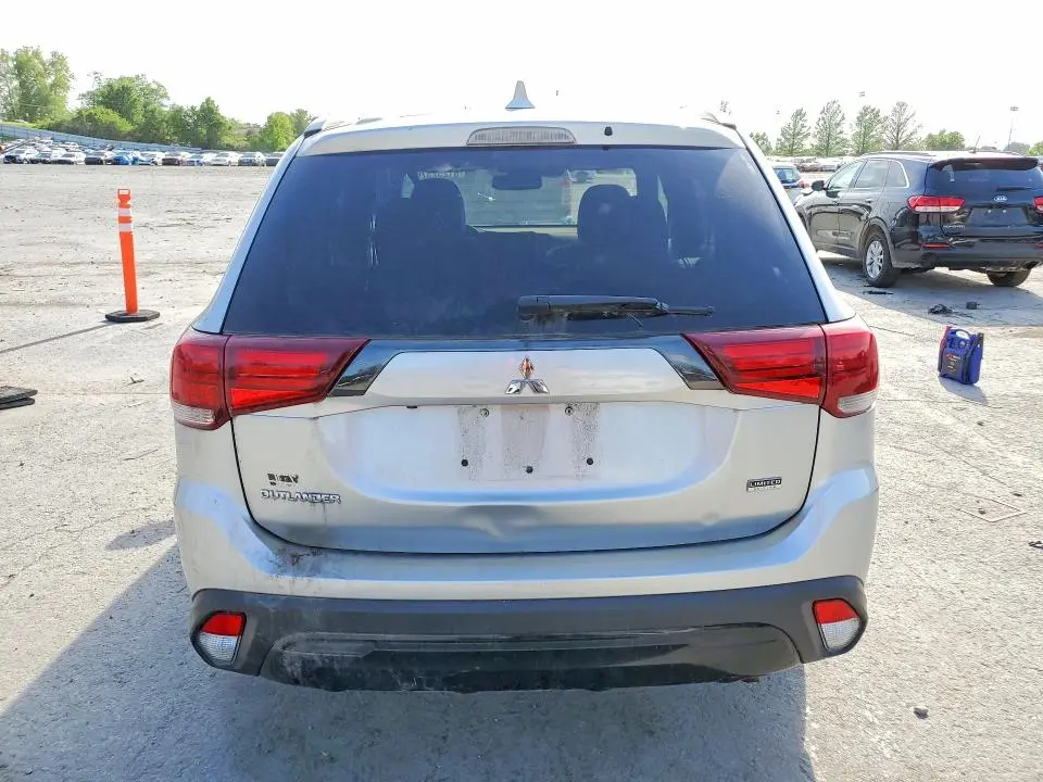 2020 MITSUBISHI OUTLANDER SE  
