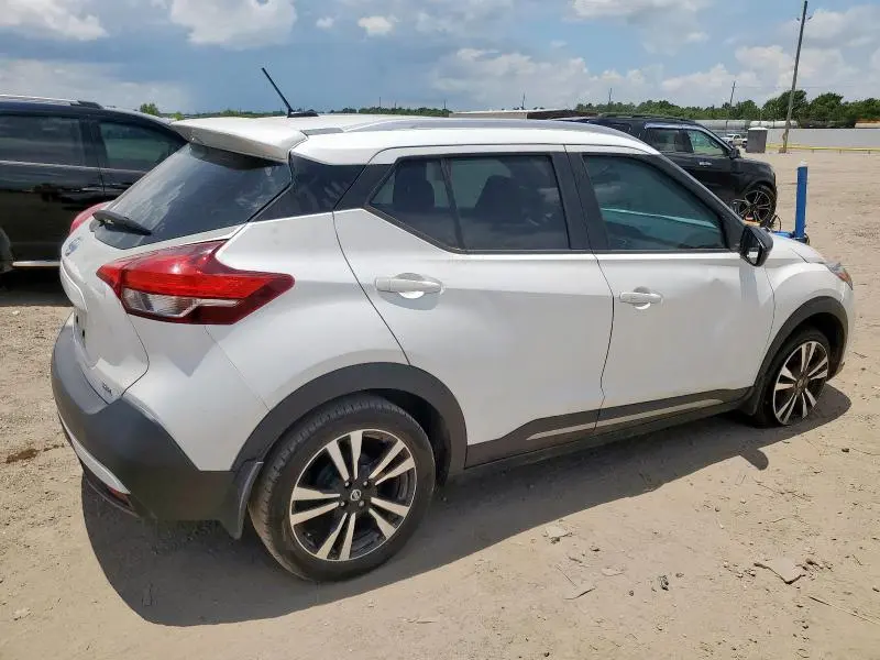 2018 NISSAN KICKS S  