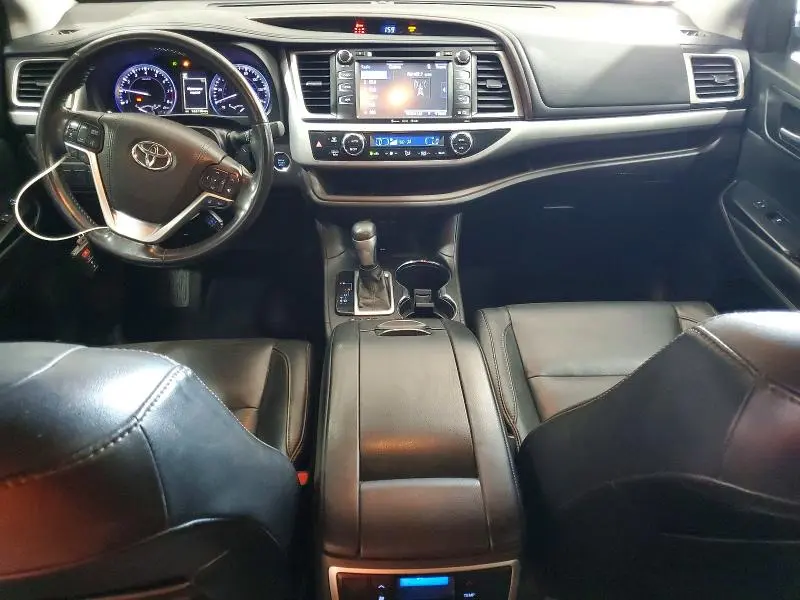 2018 TOYOTA HIGHLANDER XLE  