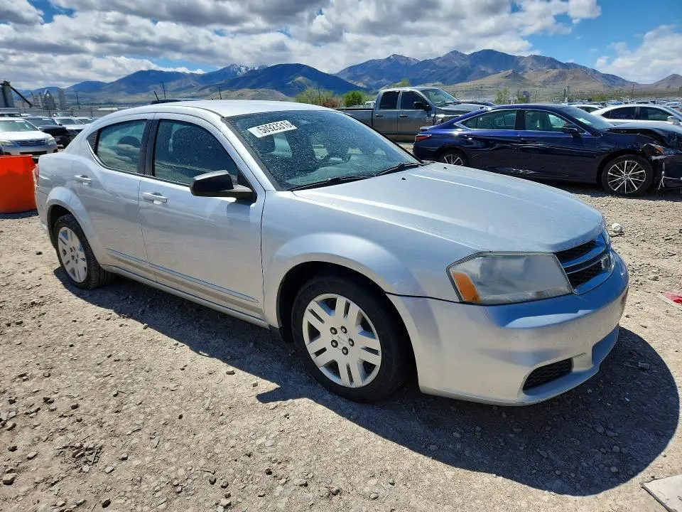 2012 DODGE AVENGER SE  