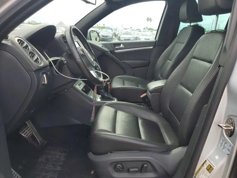 2016 VOLKSWAGEN TIGUAN S  