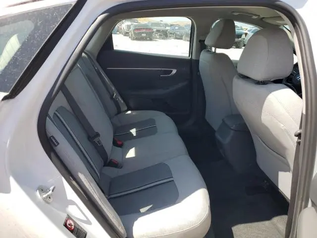 2021 HYUNDAI SONATA SE  