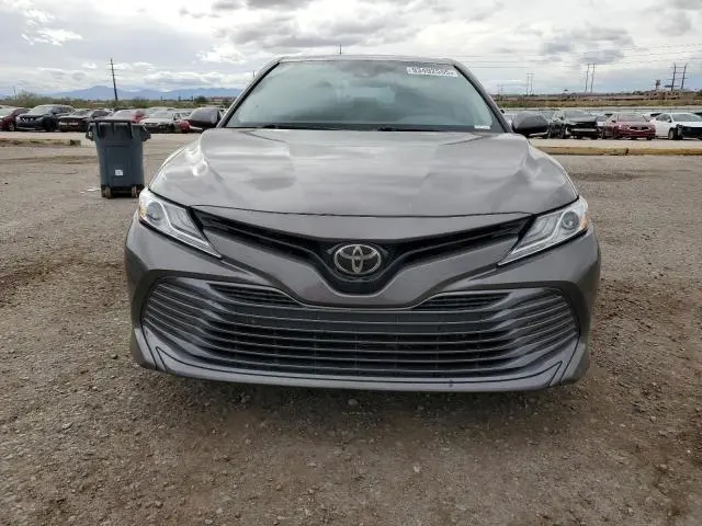 2020 TOYOTA CAMRY XLE  
