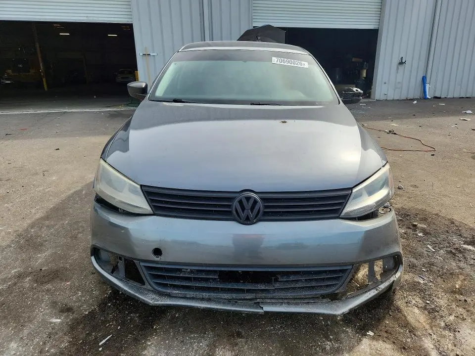 2012 VOLKSWAGEN JETTA BASE  