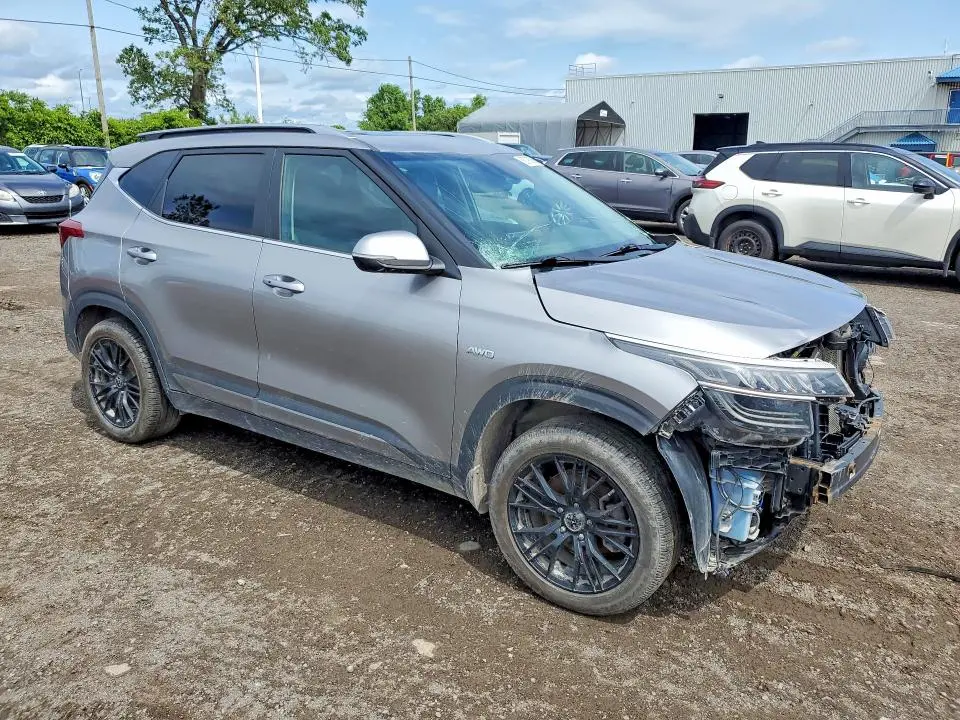 2021 KIA SELTOS EX  