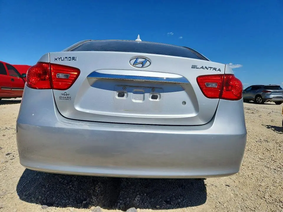 2010 HYUNDAI ELANTRA GLS  