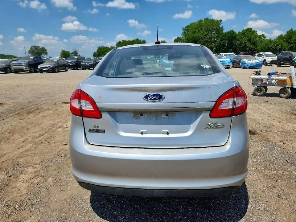 2013 FORD FIESTA SE  