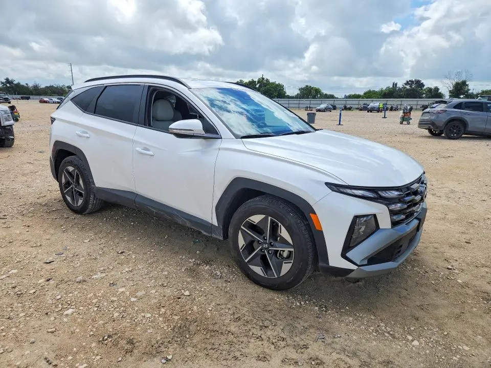 2025 HYUNDAI TUCSON SEL  