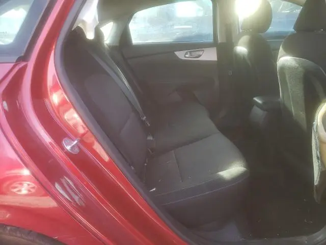 2023 KIA FORTE LX  