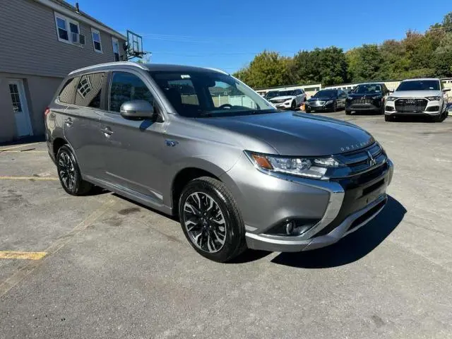 2018 MITSUBISHI OUTLANDER SE