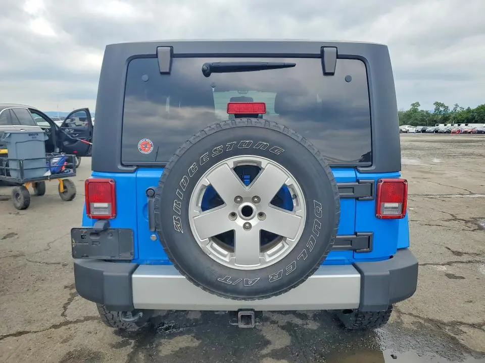 2011 JEEP WRANGLER SAHARA  