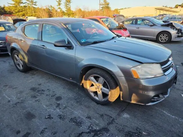 2013 DODGE AVENGER SE  
