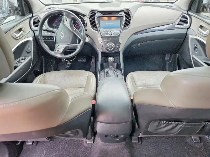 2016 HYUNDAI SANTA FE SE  