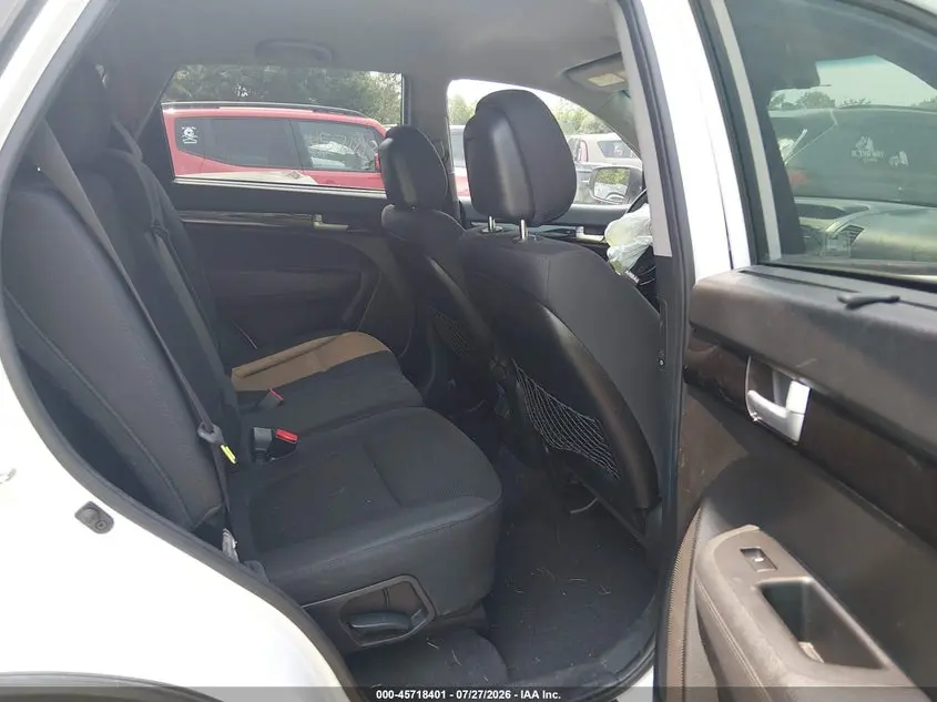 2015 KIA SORENTO LX V6