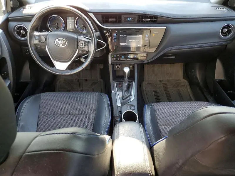 2017 TOYOTA COROLLA SE  