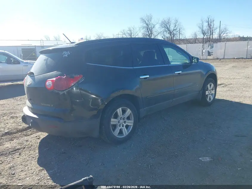 2010 CHEVROLET TRAVERSE LT