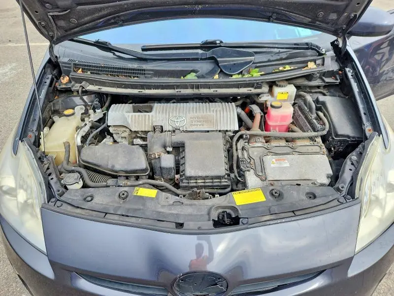 2010 TOYOTA PRIUS III  