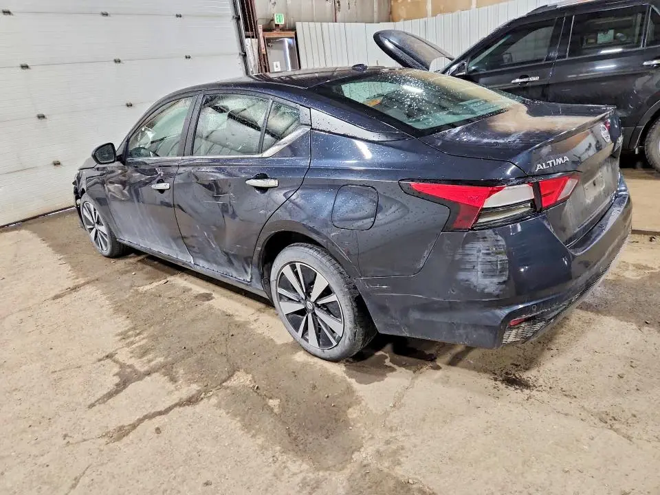 2021 NISSAN ALTIMA SV  