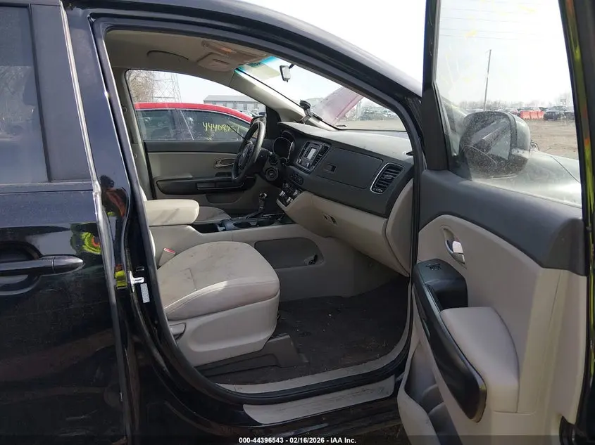 2016 KIA SEDONA L