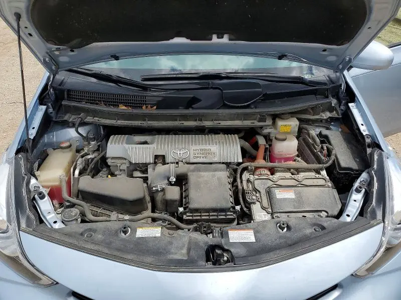 2016 TOYOTA PRIUS V FIVE  
