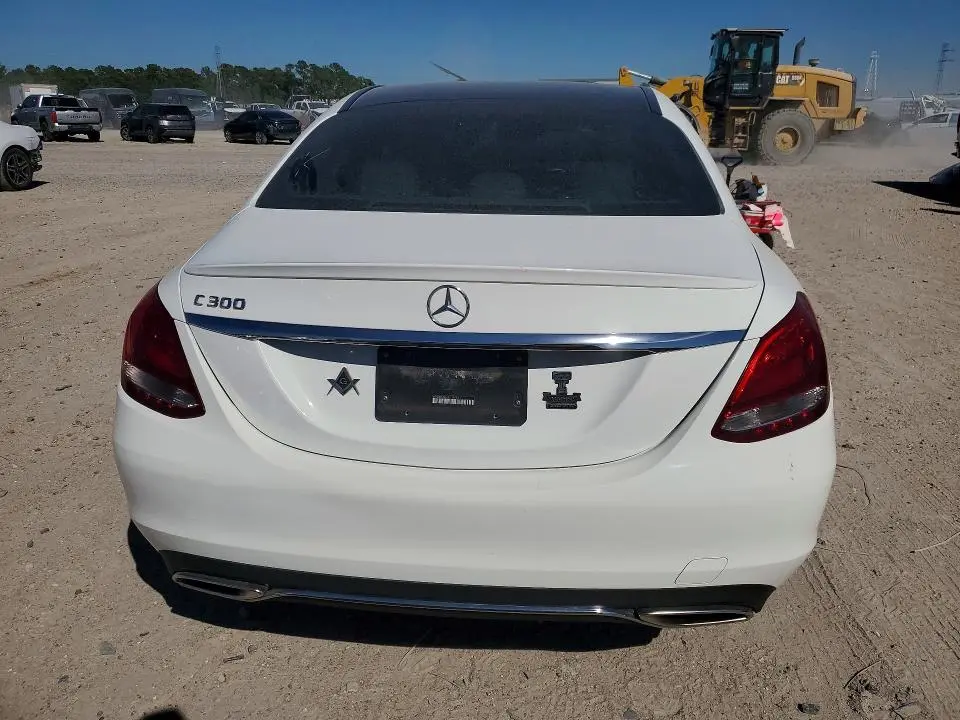 2016 MERCEDES-BENZ C 300  