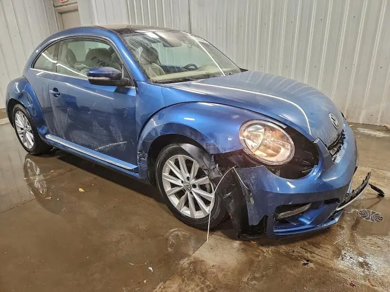 2018 VOLKSWAGEN BEETLE SE  