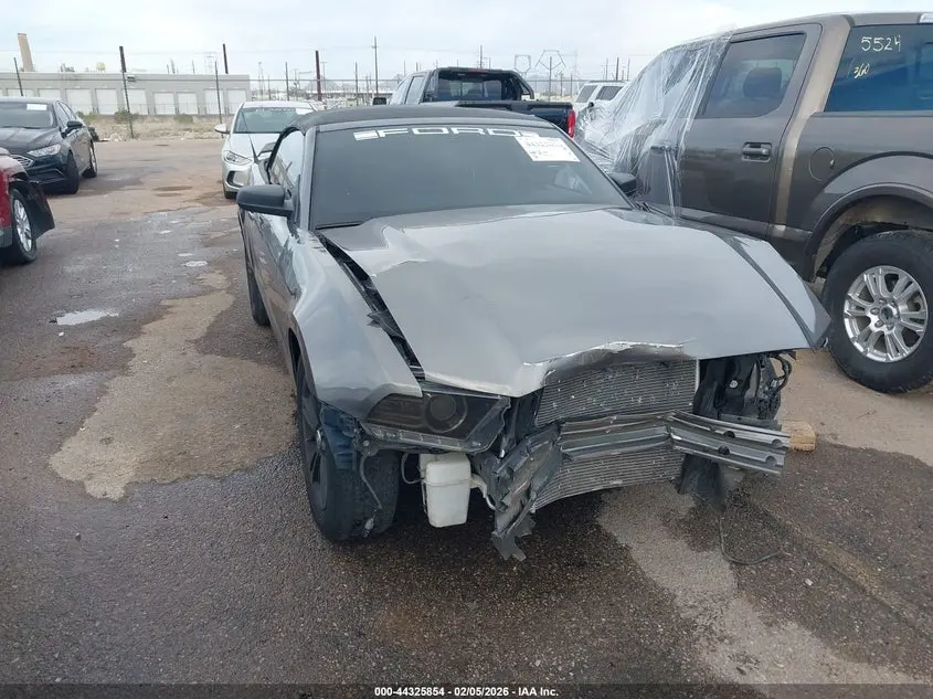 2014 FORD MUSTANG V6