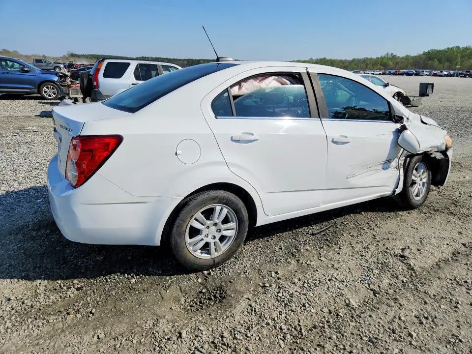 2016 CHEVROLET SONIC LT  